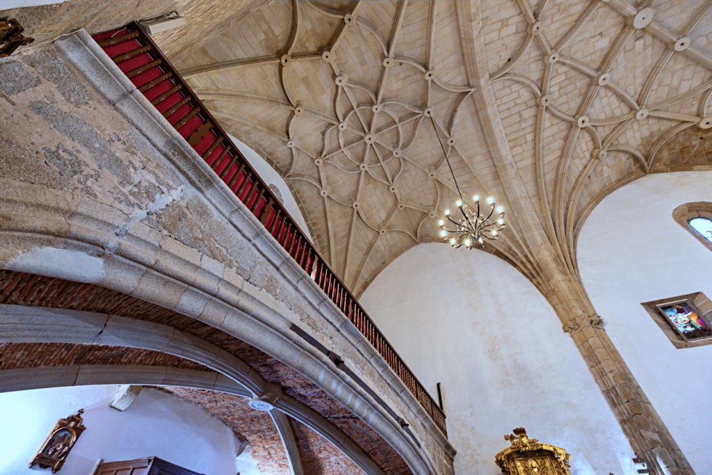 Iglesia de San Pedro (Gata)