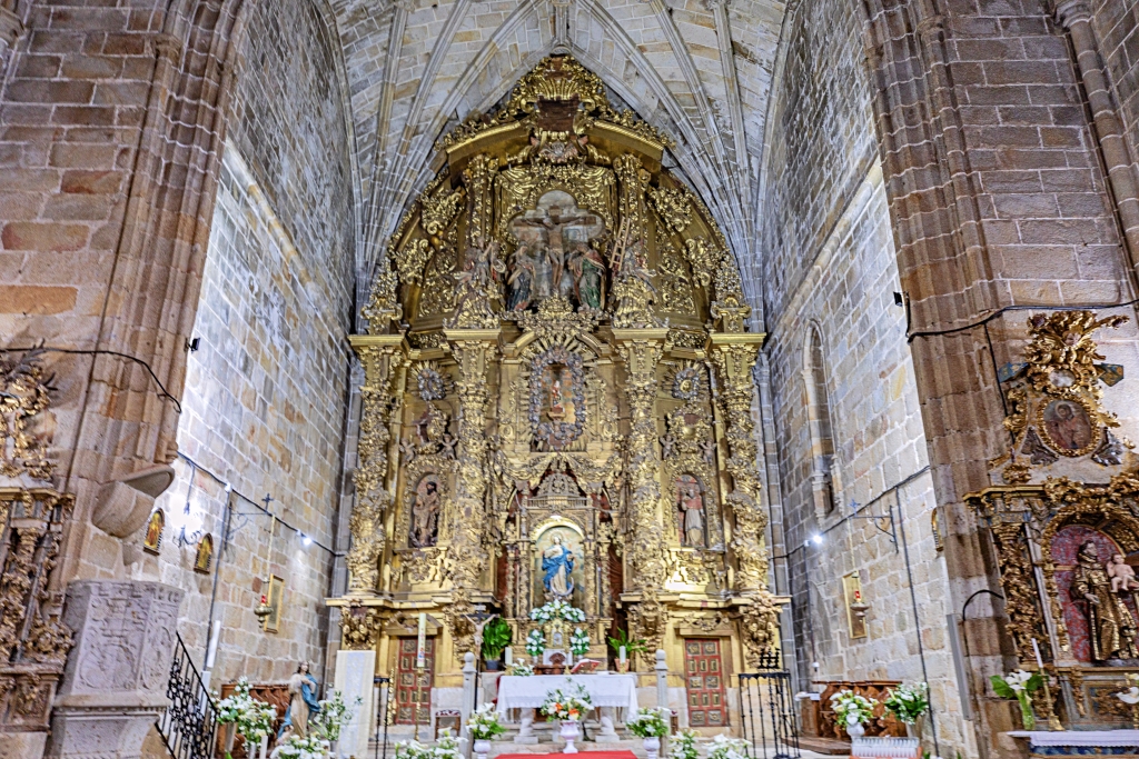Iglesia de Buen Varón (Hoyos)
