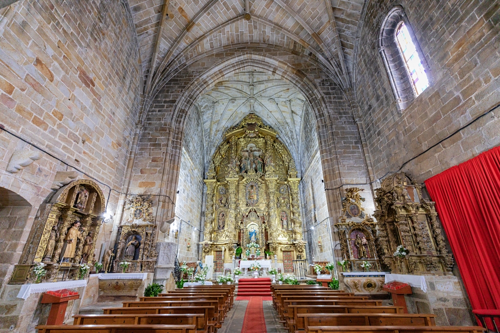 Iglesia de Buen Varón (Hoyos)