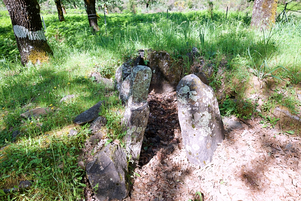 Dolmen Del Matón (Hernán-Pérez)