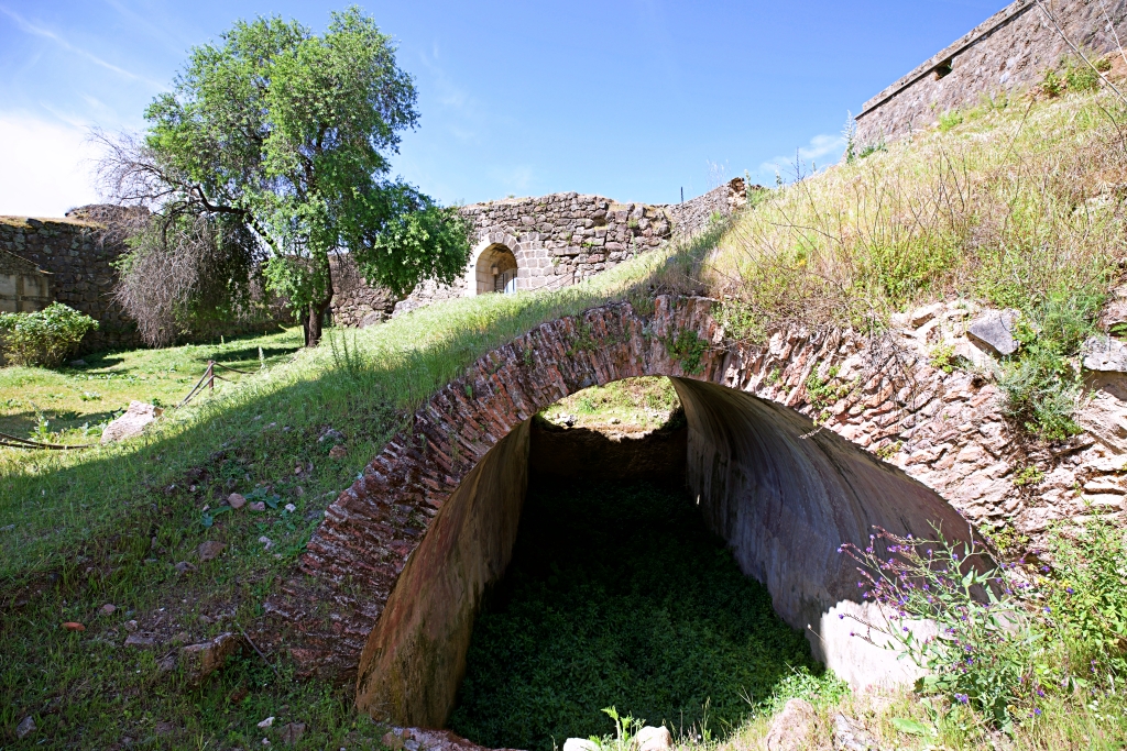 Castillo de Santibáñez el Alto