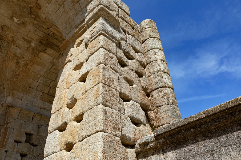 Arco Romano de Cáparra